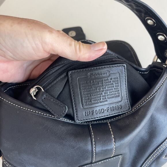 Starting the new year off with some vintage Coach! Stunning  Vintage Coach F10188 Bags Soho Black Leather Buckle Flap Inner Shoulder